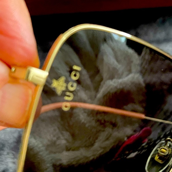 GUCCI SUNGLASSES NWOT GORGEOUS-Gold rim, dusty rose color handles! FIRM - Picture 8 of 12